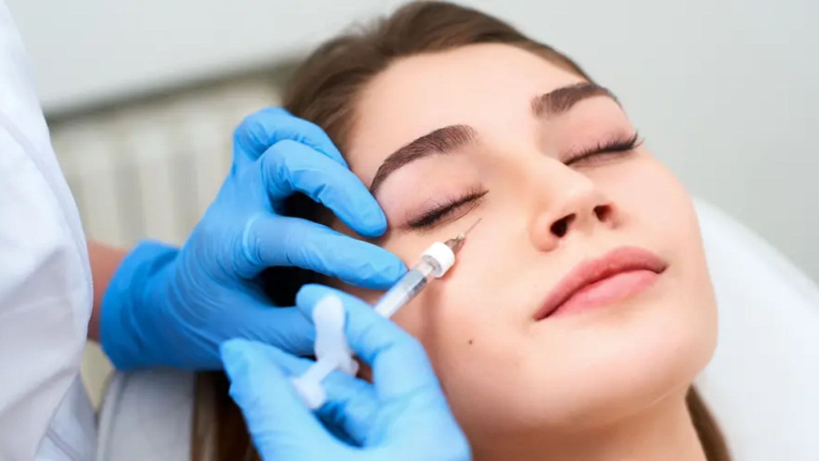 عوارض تزریق فیلر زیر چشم